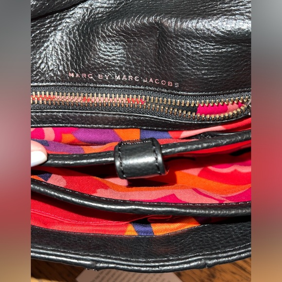 Marc by Marc Jacobs black leather stitch wide shoulder bag / medium size - Picture 5 of 11